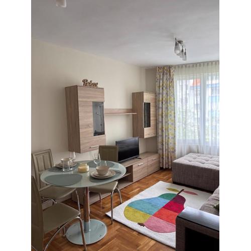 Vanilla Apartment