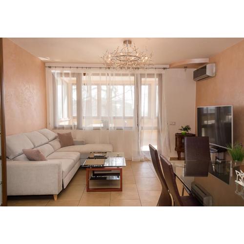 Varna Gem 2BD Flat with Sunny Balcony by Flat Mаnager