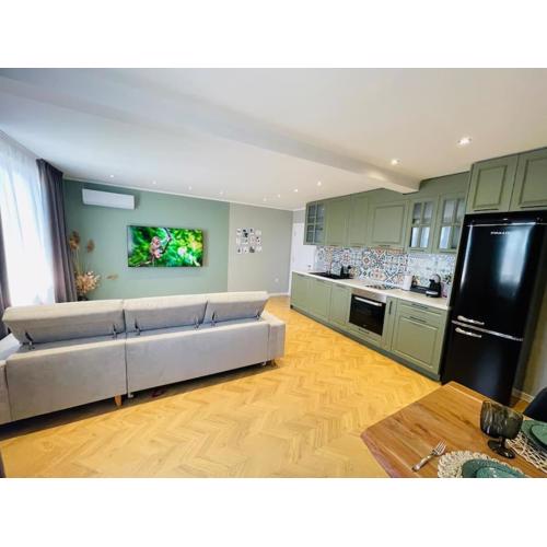 Varna Top Center Luxury Apartment