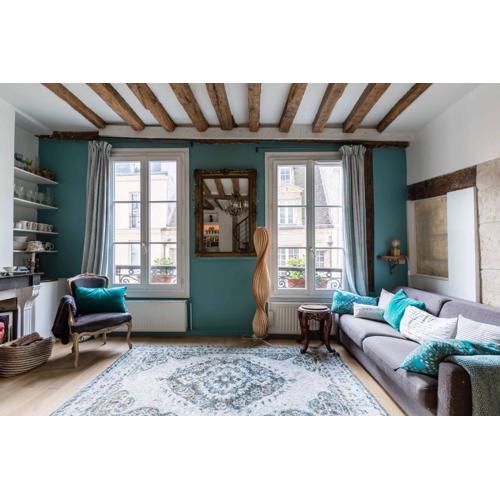 Veeve - Artistic Excellence in the Marais