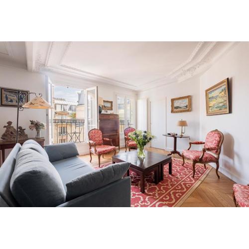 Veeve - Auteuil Refinement