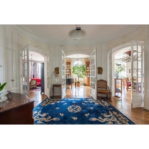 Veeve - Haussmann Beauty in the 6th