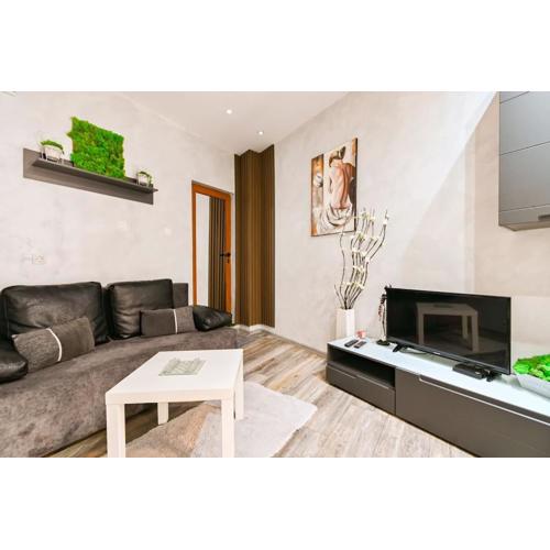 Velar 1BDR Apartment