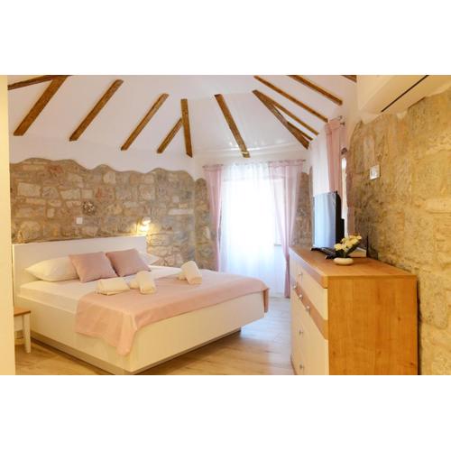 Veli Varos OLD TOWN Deluxe APARTMENT City Centre