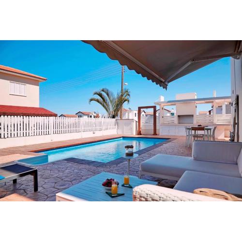 Velomar Villa