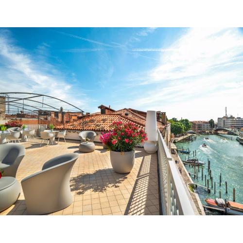 Venetian Palace R&R