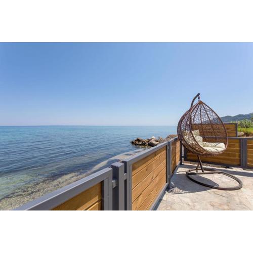 Venetico Beachfront Apartments & Suites - 2 Bedroom Sea View Suite