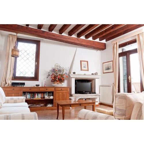 Venice Salute Apartments