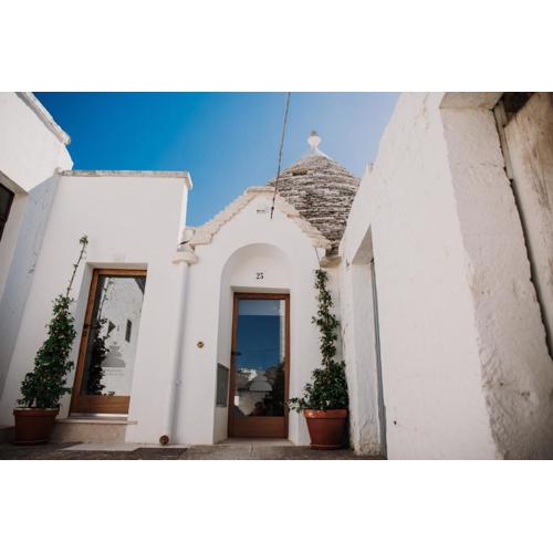 VENTITRÈ- House of Apulia Mea