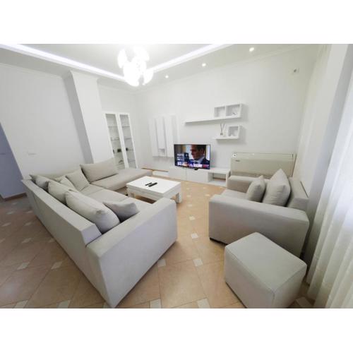 Veranda Center Apartment