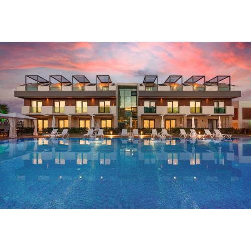 Veranda Suites
