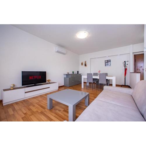 Verona Fair 2 min - Private Parking