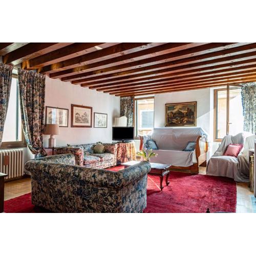 Verona Romantic Apartment with Breathtaking Views!