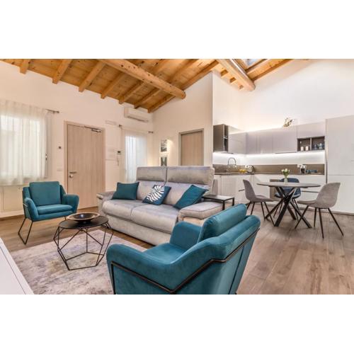 Veronetta Stunning Rooftop with Lift