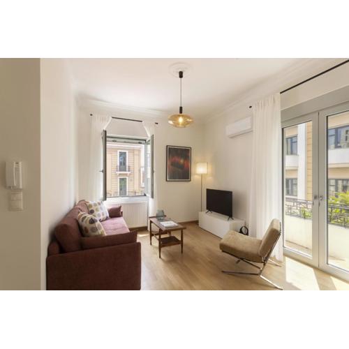 Versi2- Stylish 1BR pays homage to timeless charm