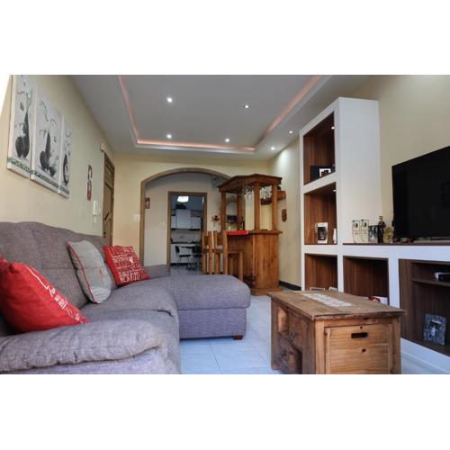 Very bright well kept apartment