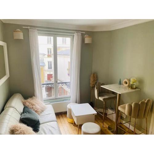 Very cosy flat center of Montmartre