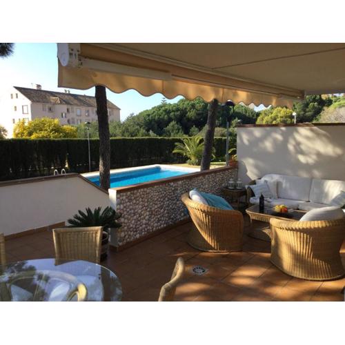 Very nice family apartment, direct pool access