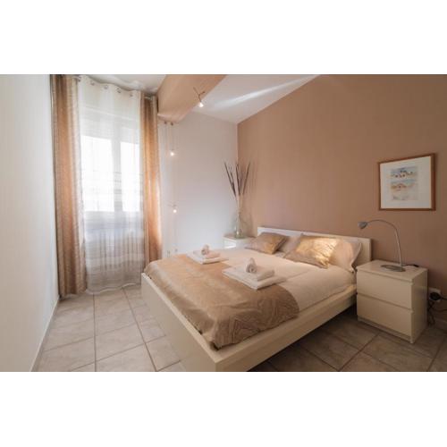 Viale della Repubblica free parking e Wifi 1 minute to Garda Lake