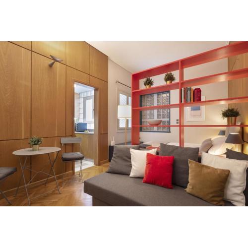 Vibrant apartment in Kolonaki area