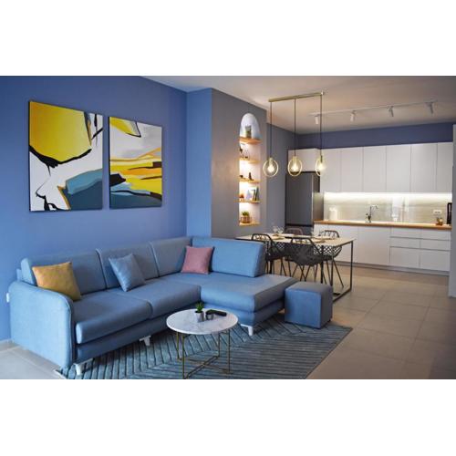 Vibrant Apartment