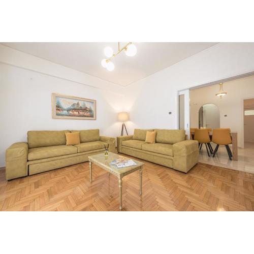 Victoria Majestic Suites Apartments
