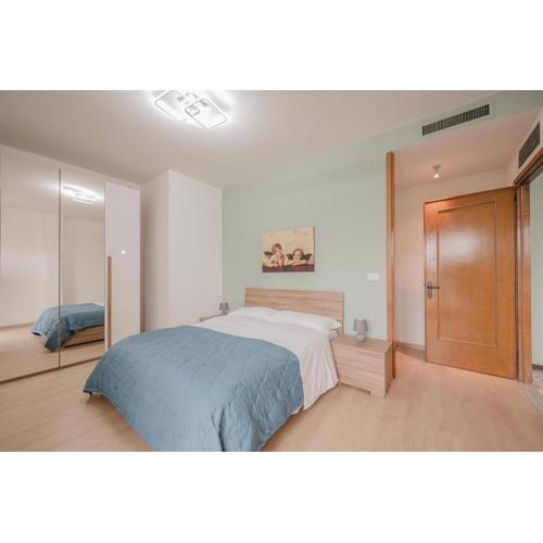Viky Flat - 15 min from Venice & Free Parking