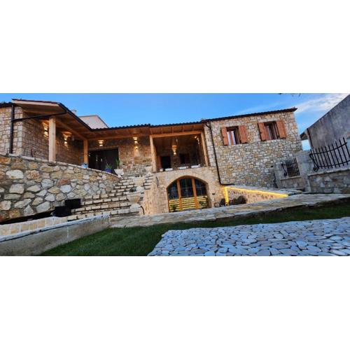Vila 369 Dhermi