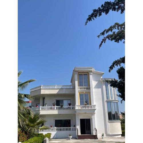 Vila BriArt