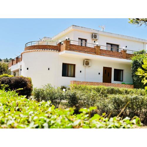 Vila Demiraj Ksamil Sarande
