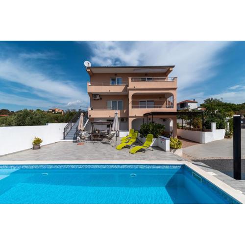 Vila Leona