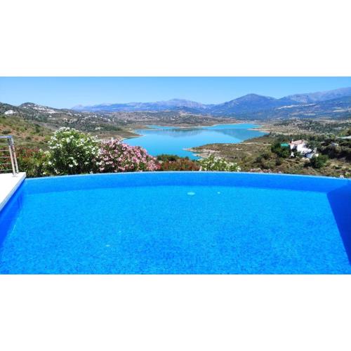 Villa Adelfas, Piscina infinity