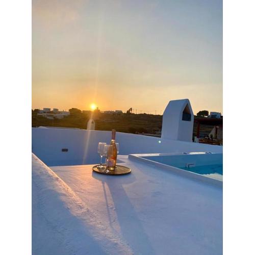 Villa Aderfia with private hot tub
