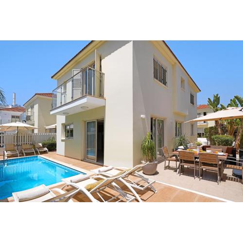 Villa Adonia - 30m from Pernera Beach