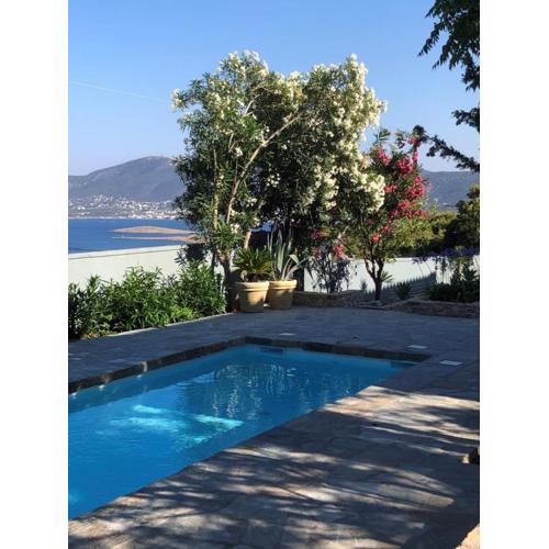 Villa-Agave , by the sea in Porto-Rafti outside Athens