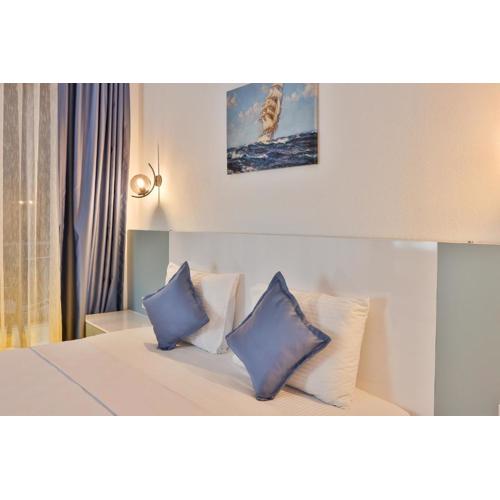 Villa Albedo Blue