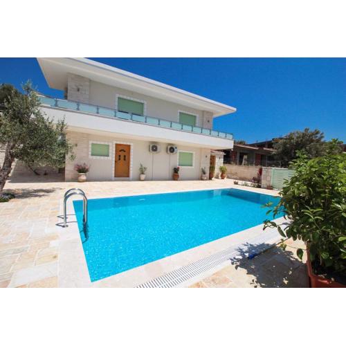 Villa Aleandro