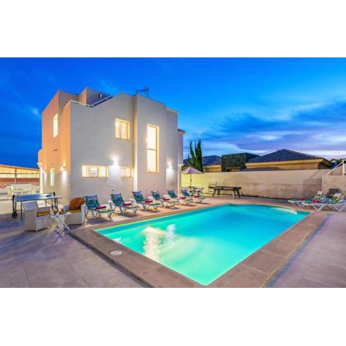 Villa Alegria by Villa Plus