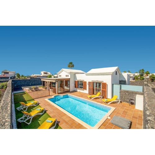 Villa Alhambra by Villa Plus