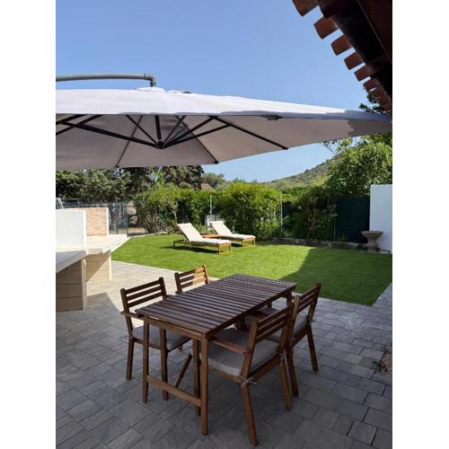 Villa Alice - Villetta con giardino privato a pochi minuti dal mare - Villasimius