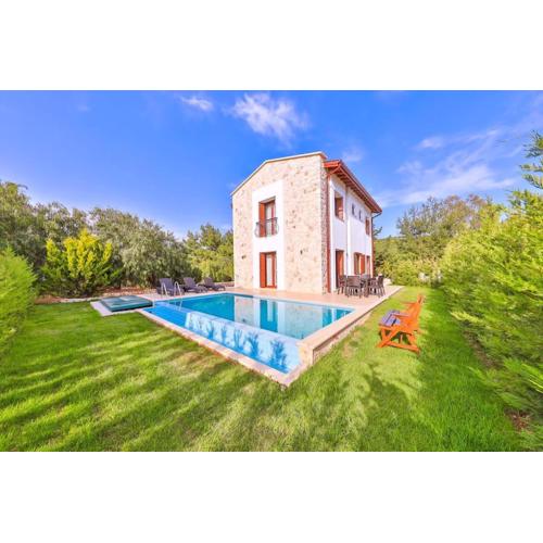 Villa Almond 2