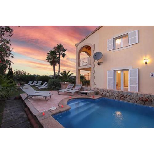 Villa AMOROS