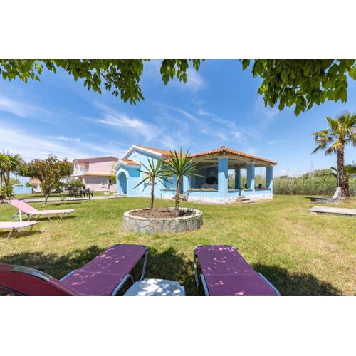 Villa Amorossa with Garden View & Shared Pool by Konnect, Roda Corfu
