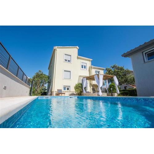 Villa Ana