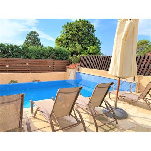 Villa Anastasia ,150 m to Coral Bay beach