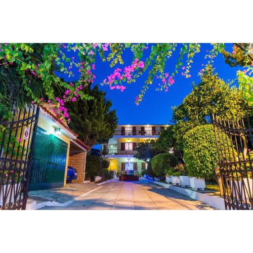 Villa Anna Apartments - 550m from the beach, by ZanteWize