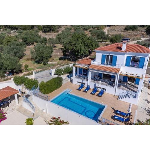 Villa Anna Margarita, beautiful modern villa with far reaching sea views