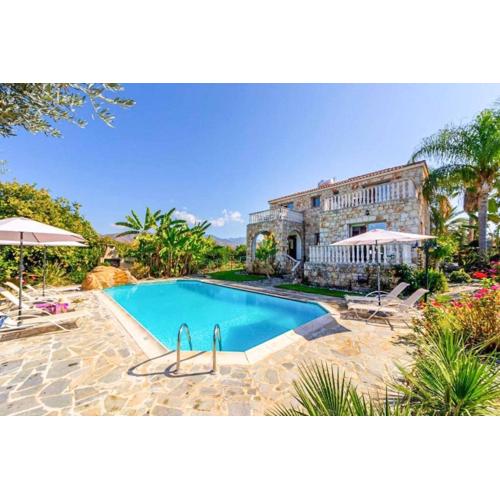 Villa Antonis
