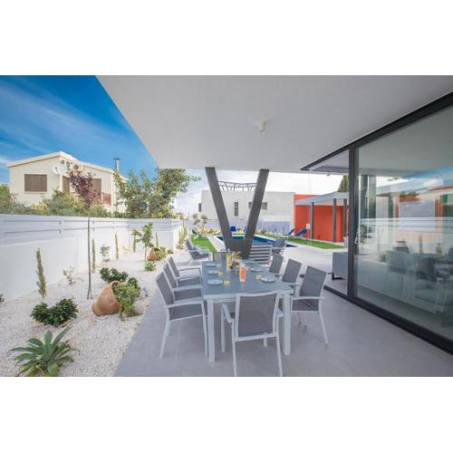 Villa Apomono - New Luxury 3 Bedroom Protaras Villa With Pool - Close To The Beach