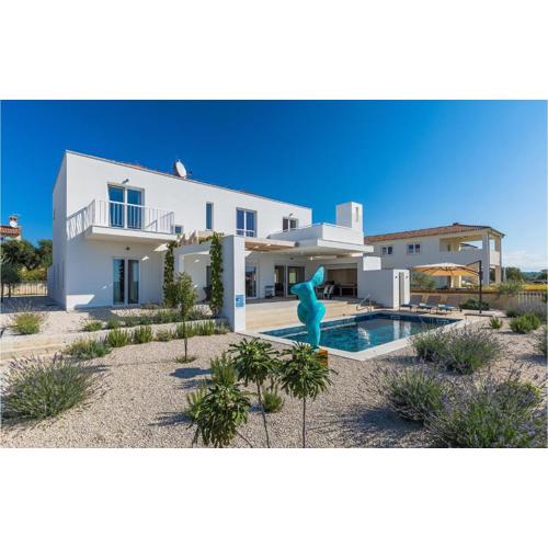 Villa Aponia
